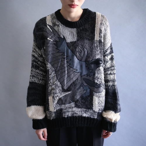 "leather×eagle" patchwork switching color knit pattern loose sweater