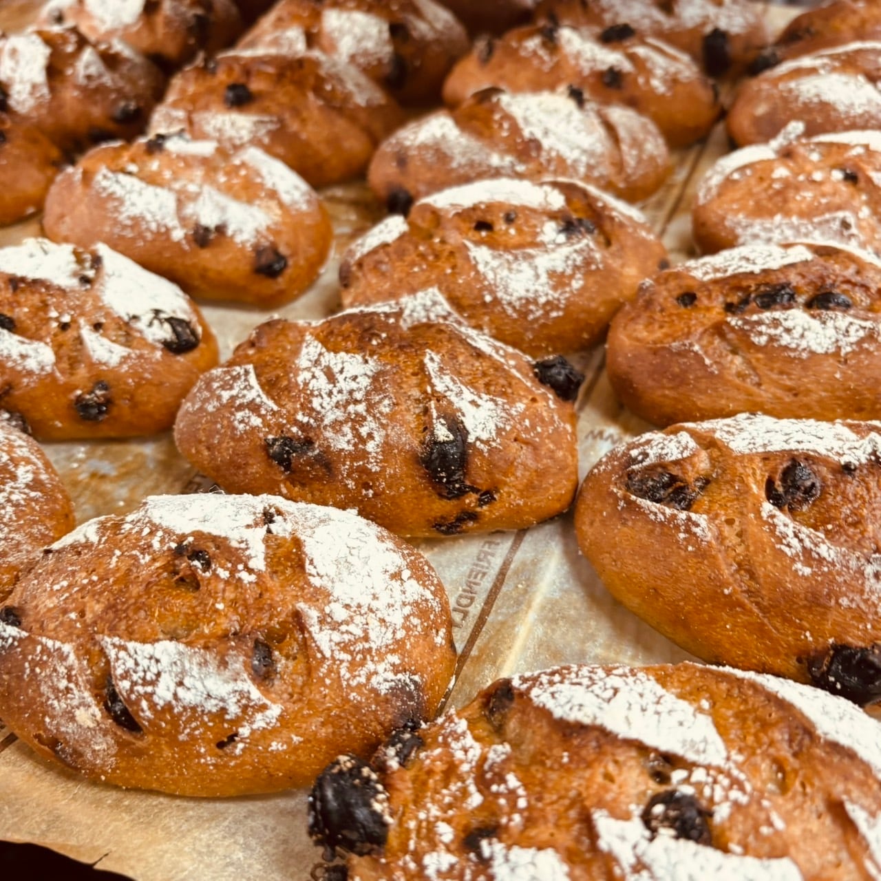 米粉パンのおまかせ６個セット　準備が出来次第お届けします。※内容のご指定はできませんのでご了承ください。