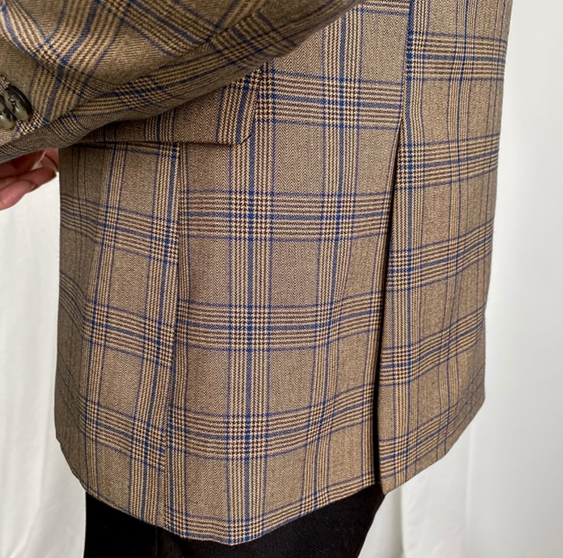 ブラウンチェック柄ピークドラペルダブルジャケット | Buona Vita