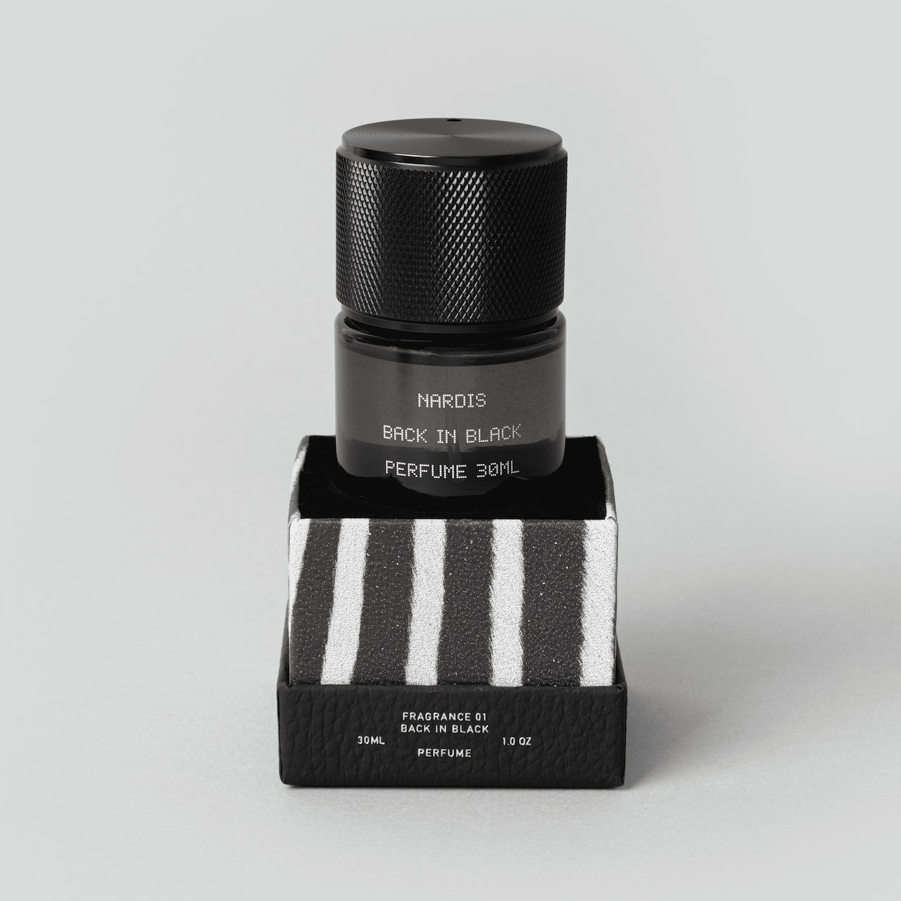 Nardis BACK IN BLACK PERFUME 30ml/韓国 ナーディス 香水 NARDIS BACK IN BLACK 30ml【香水】 | NARDIS