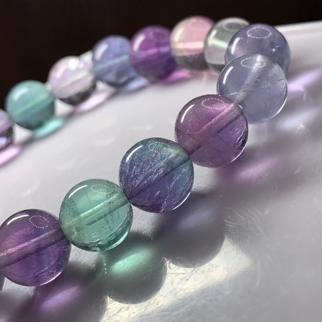 A26.幻想的な色合いグラデーションフローライトブレスレット