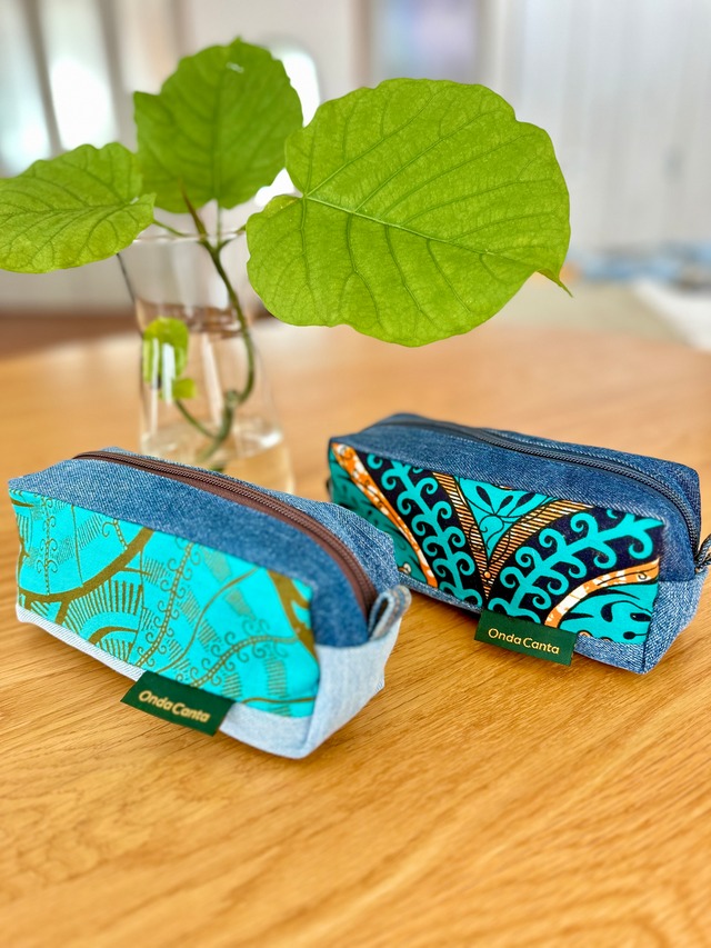 Makeup pouch