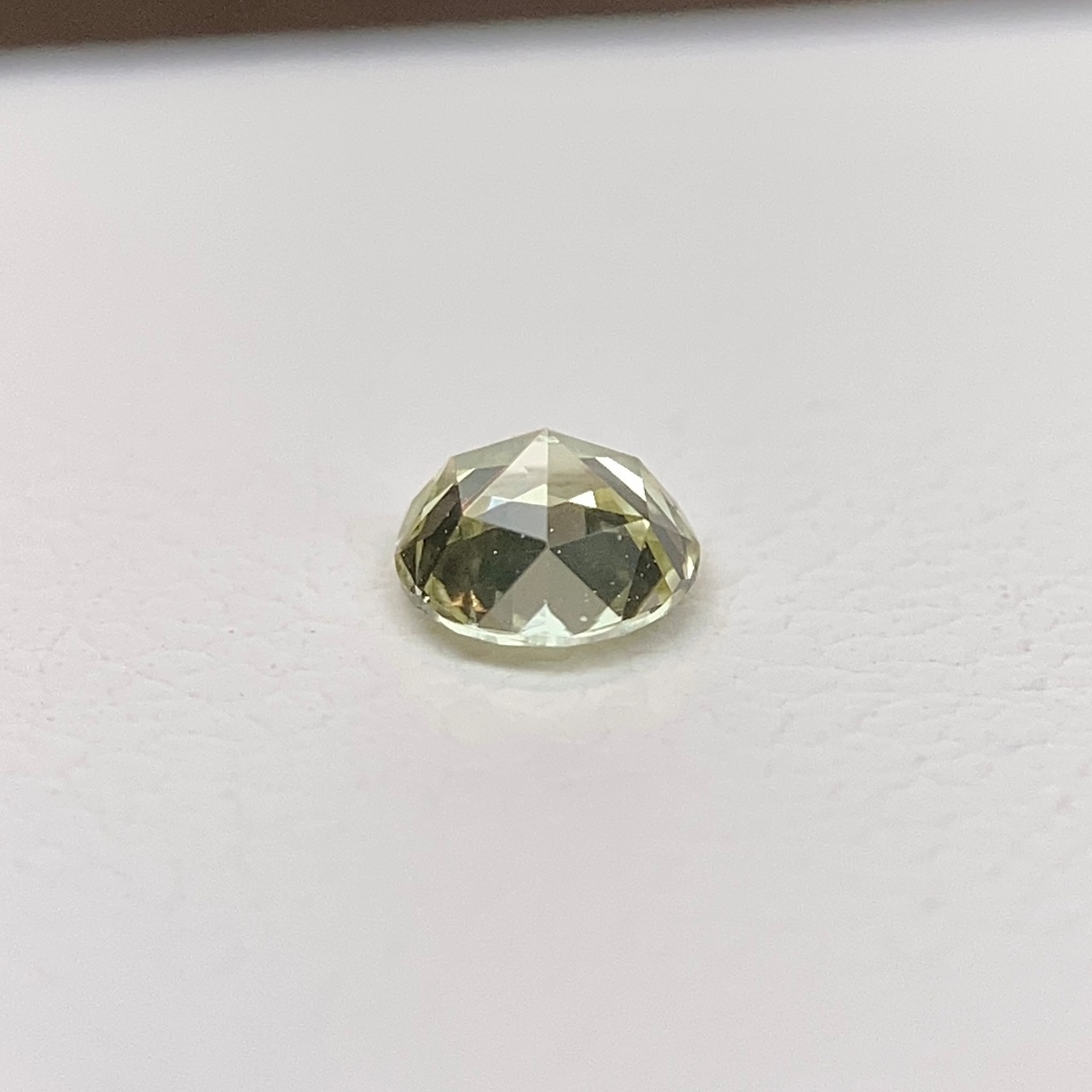ローズカットサファイア  約3.3mm*2.2mm r-0588