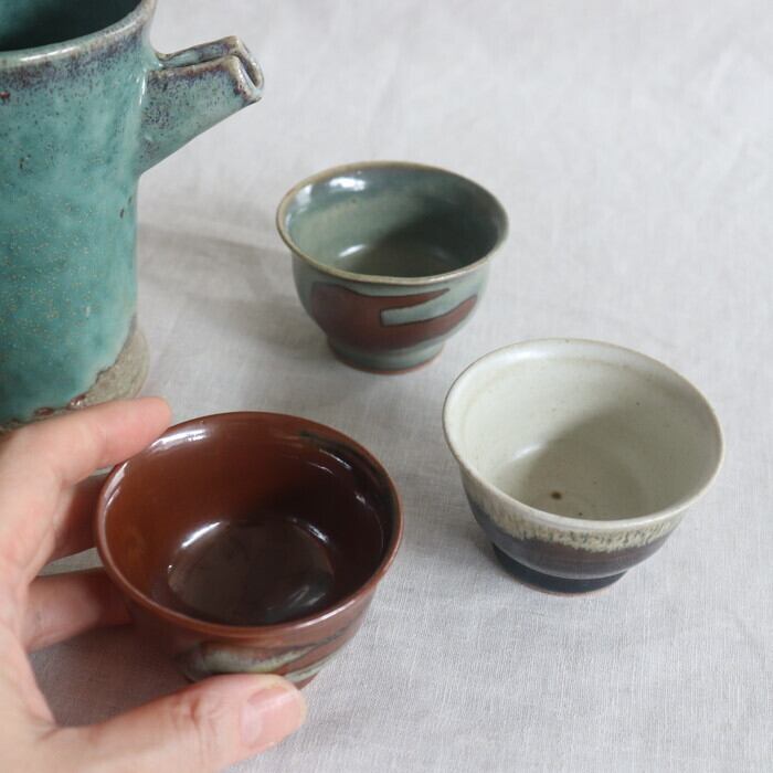 8714 宮沢章 高杯黒ぐい呑(共木箱) 真作 ぐい呑 杯 盃 張り合わ 