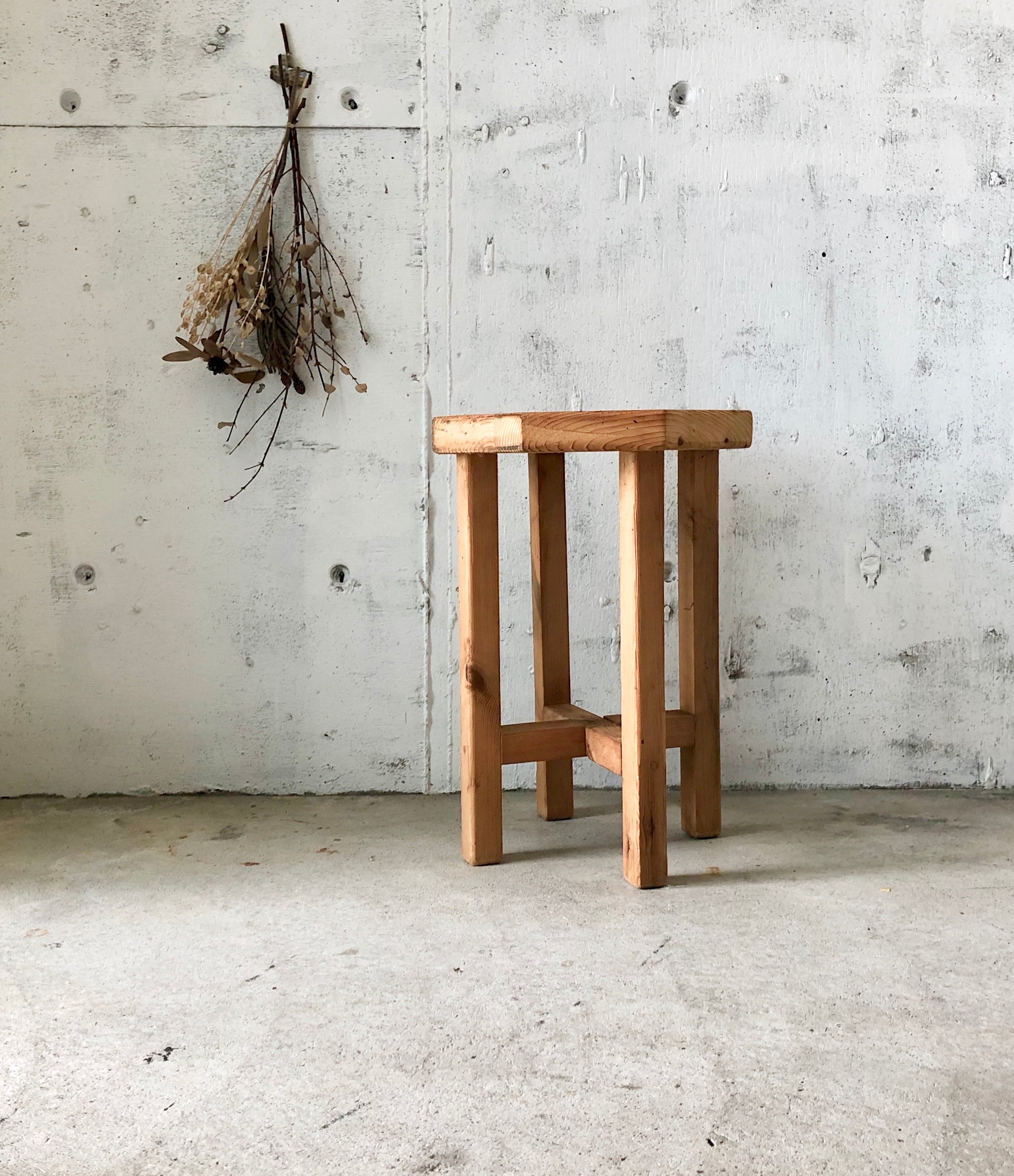 ナチュラル木味のスツール［古家具］ | giraffes craft