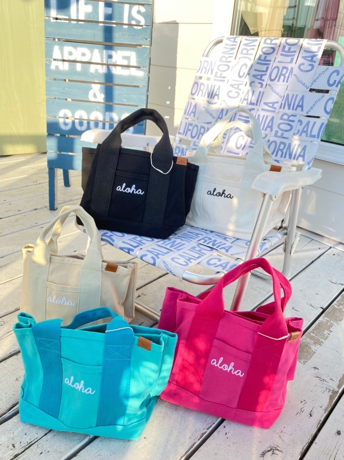 再入荷！ロングセラー！☆マチたっぷりALOHA仕切りトート ¥3500+tax（¥3850）