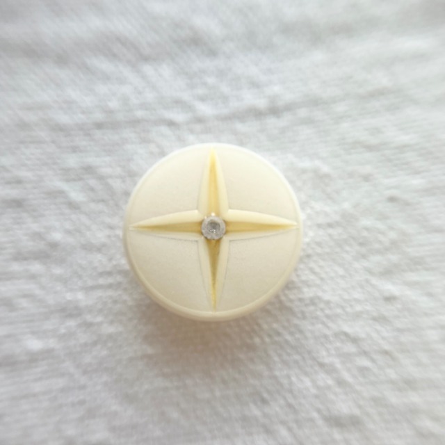 1粒ラインストーンクロス×アイボリー 20㎜