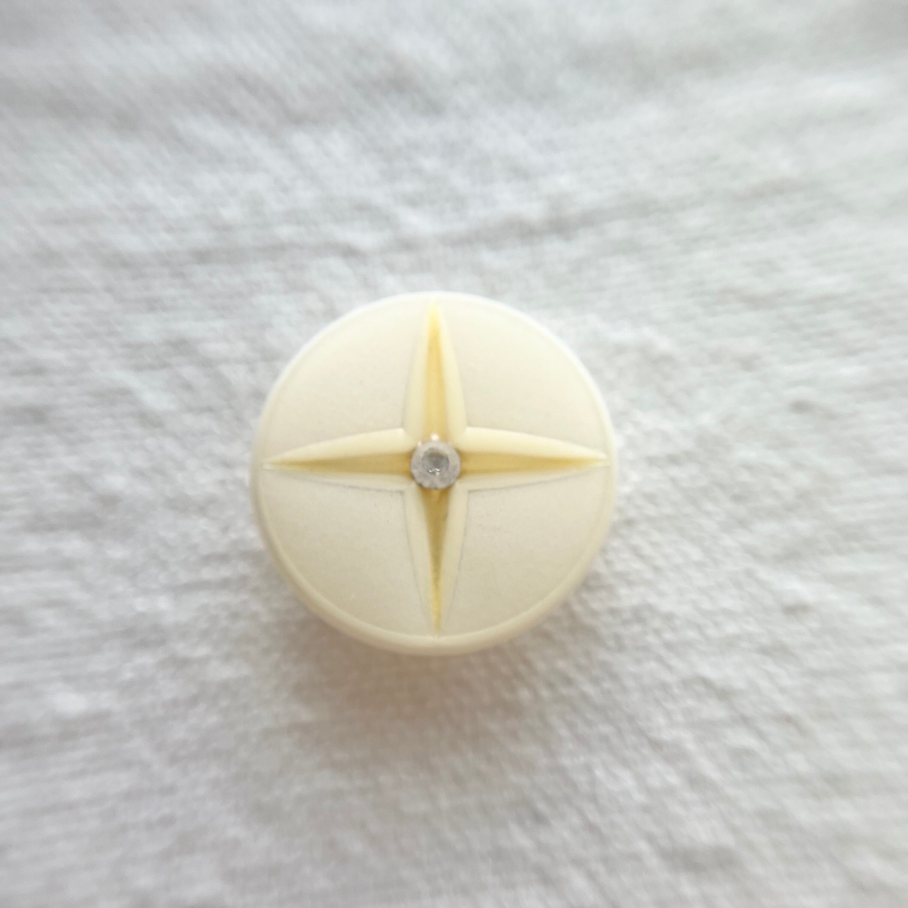 1粒ラインストーンクロス×アイボリー 20㎜