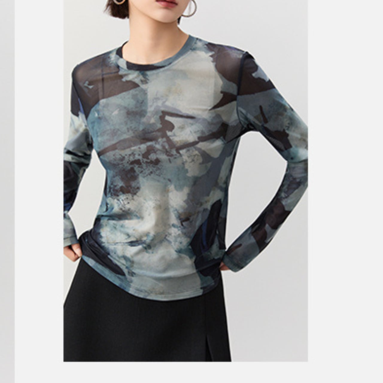 Mesh Material Abstract Print Top L00344