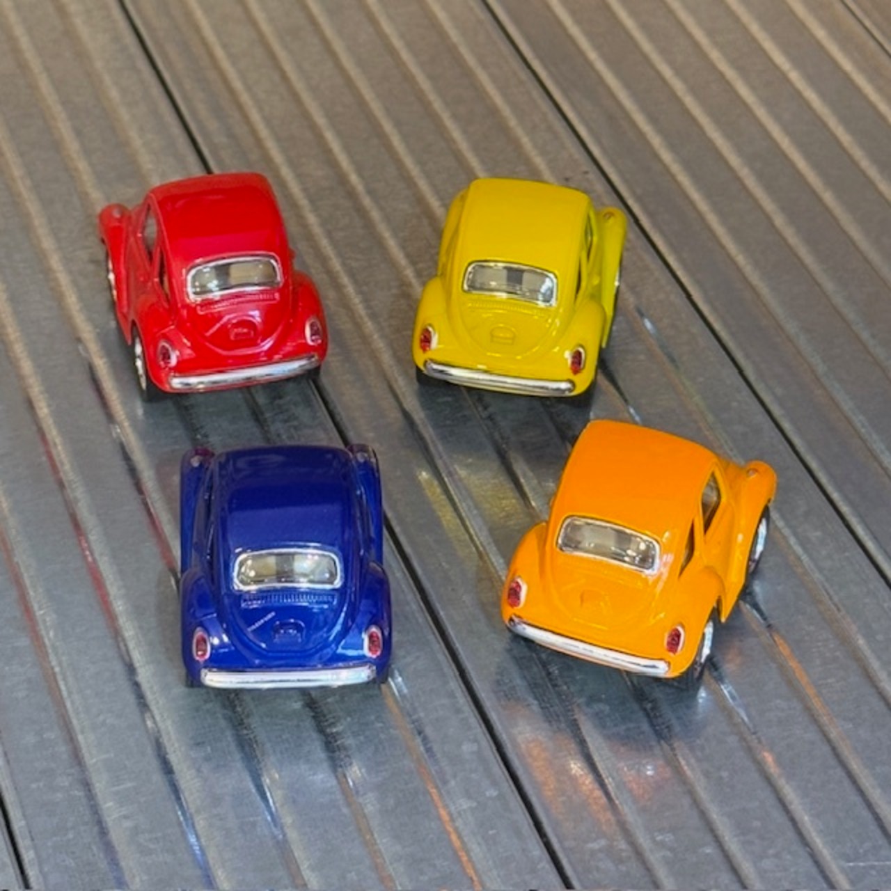 【ミニプルバックカー】ファニーワーゲン「ビートル」★