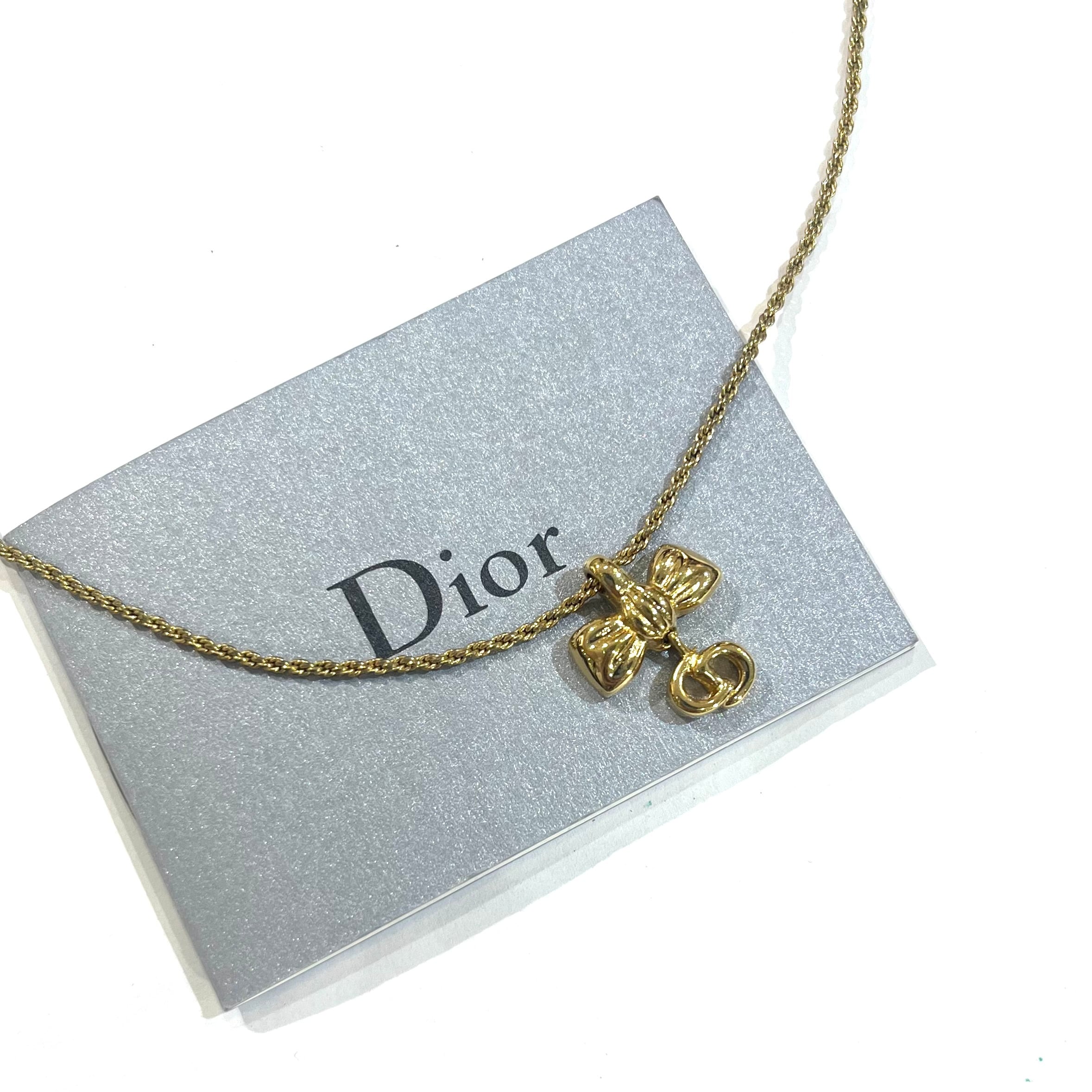 Christian Dior】2237 DIOR ロゴ CDリボン×CDチャームネックレス