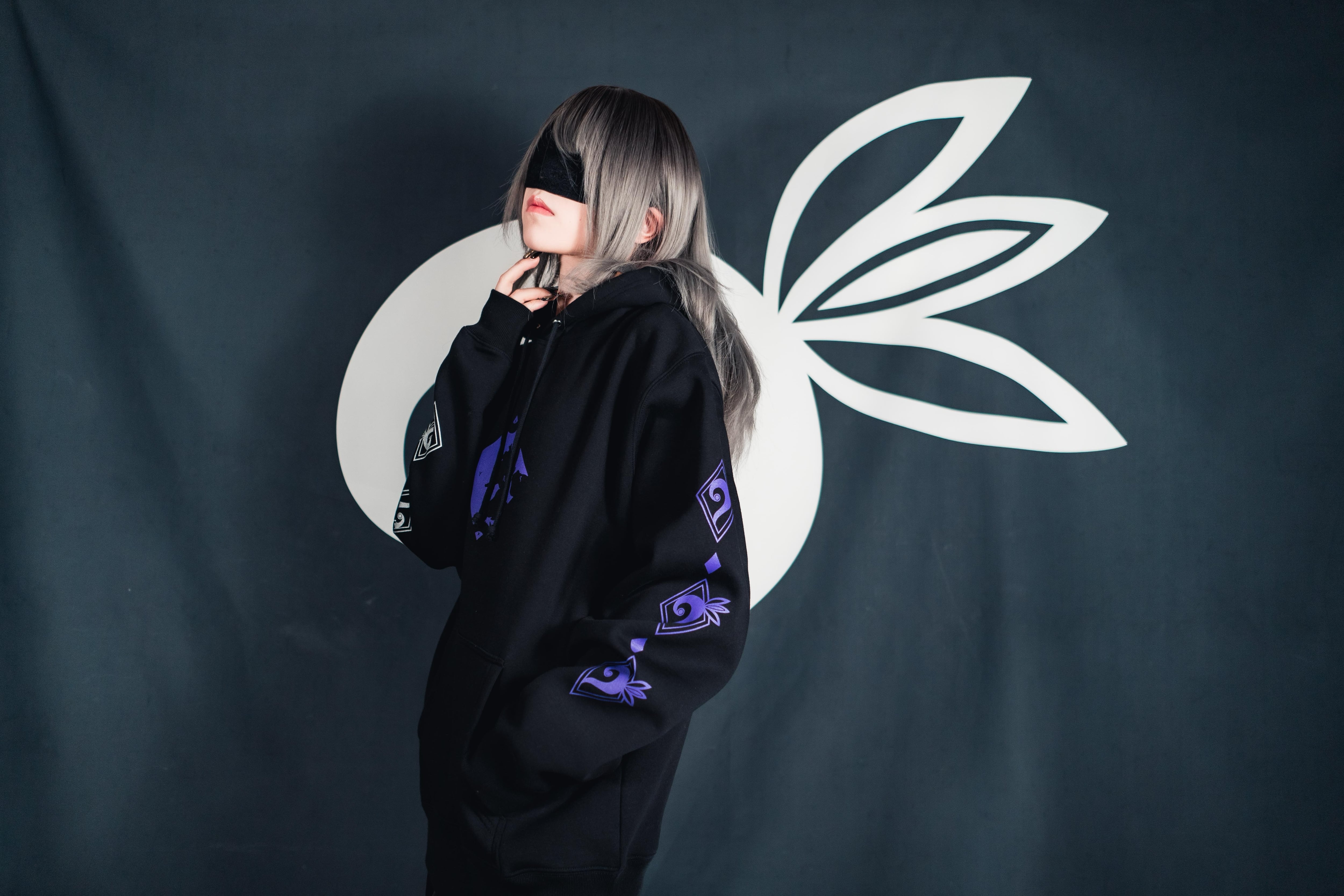 受注生産限定】3周年記念アイリスプルオーバーパーカー (BLACK