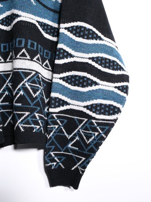 art full pattern over silhouette sweater