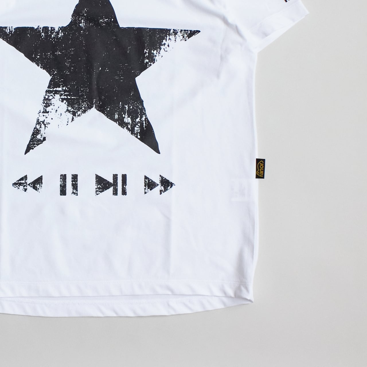 ranor（ラナー）STAR T-SHIRT White ユニセックス スター グラフィック