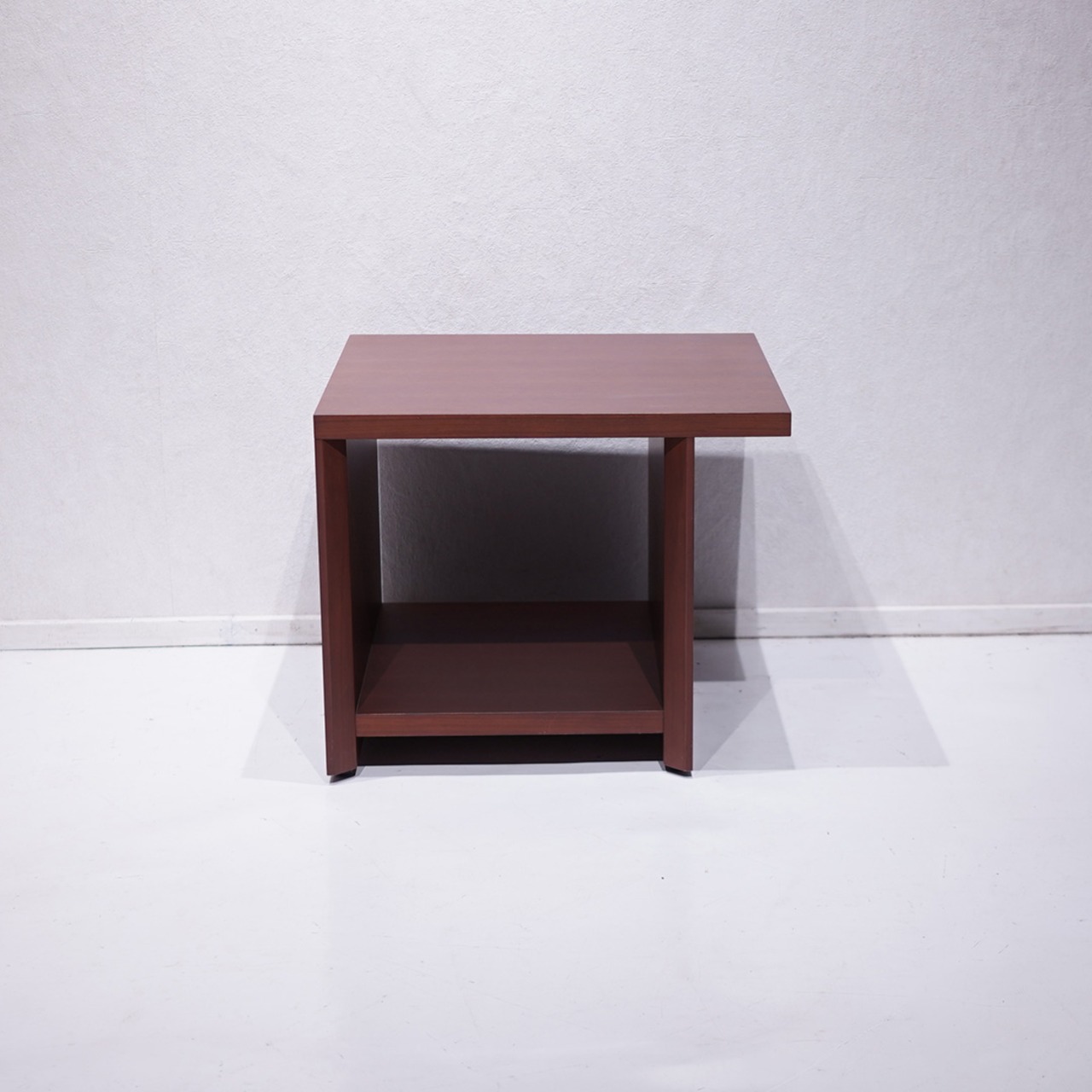 arflex BRACCO / モダン ナチュラル デザイナーズ家具 サイドテーブル 棚付 アルフレックス ブラッコ / 関連:アクタス ボーコンセプト