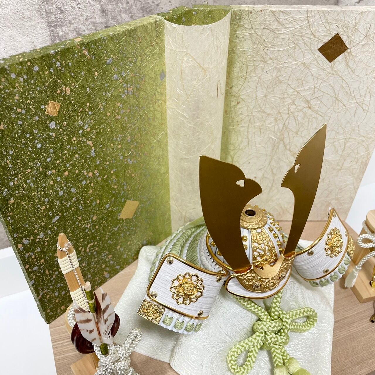 五月人形〈小型収納飾り〉長瀬兜 | 【公式】人形のはなふさオンライン