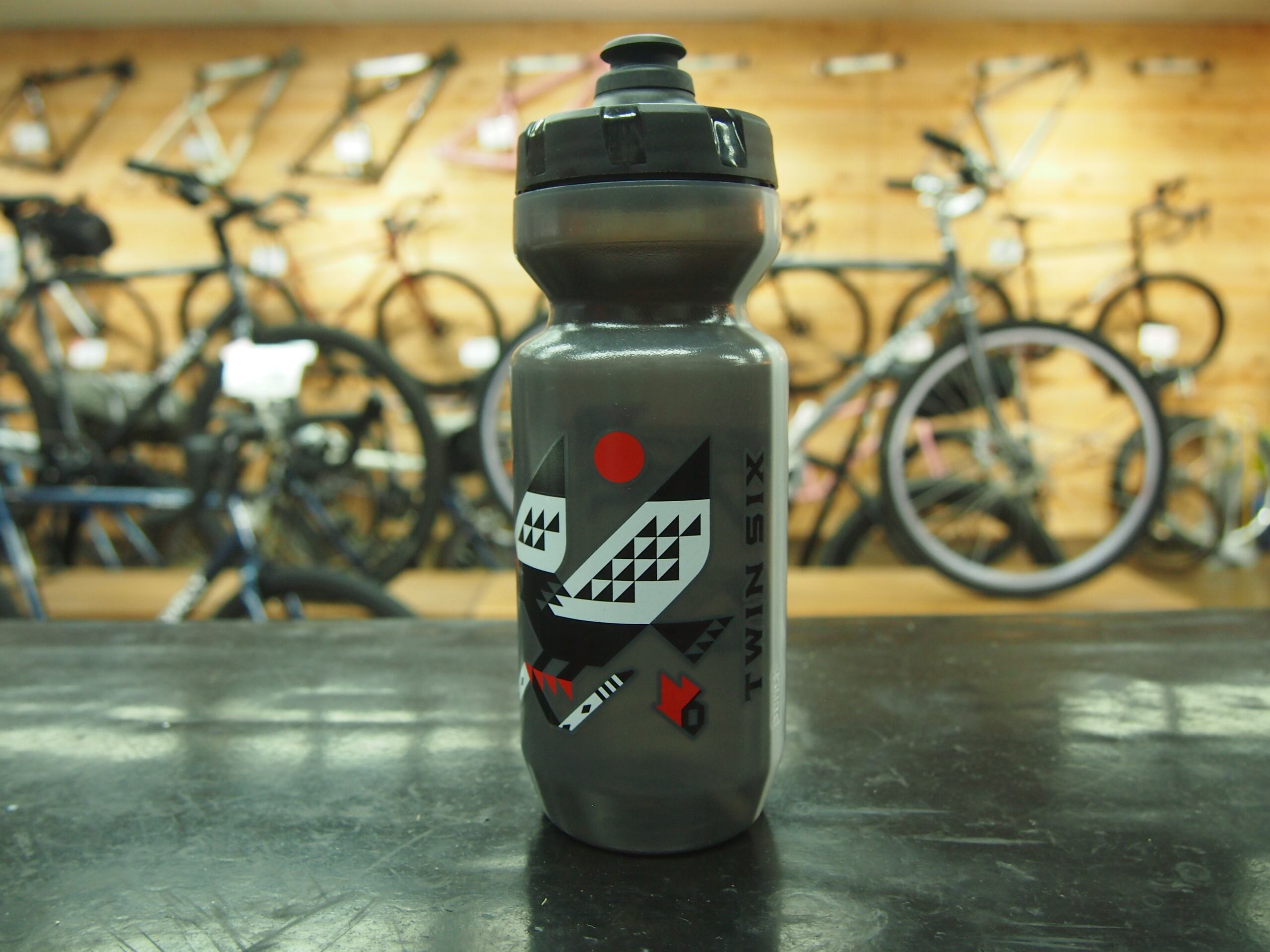 Twin Six【 SWRC Warter BOTTLE 】22oz ウォーターボトル （ツイン