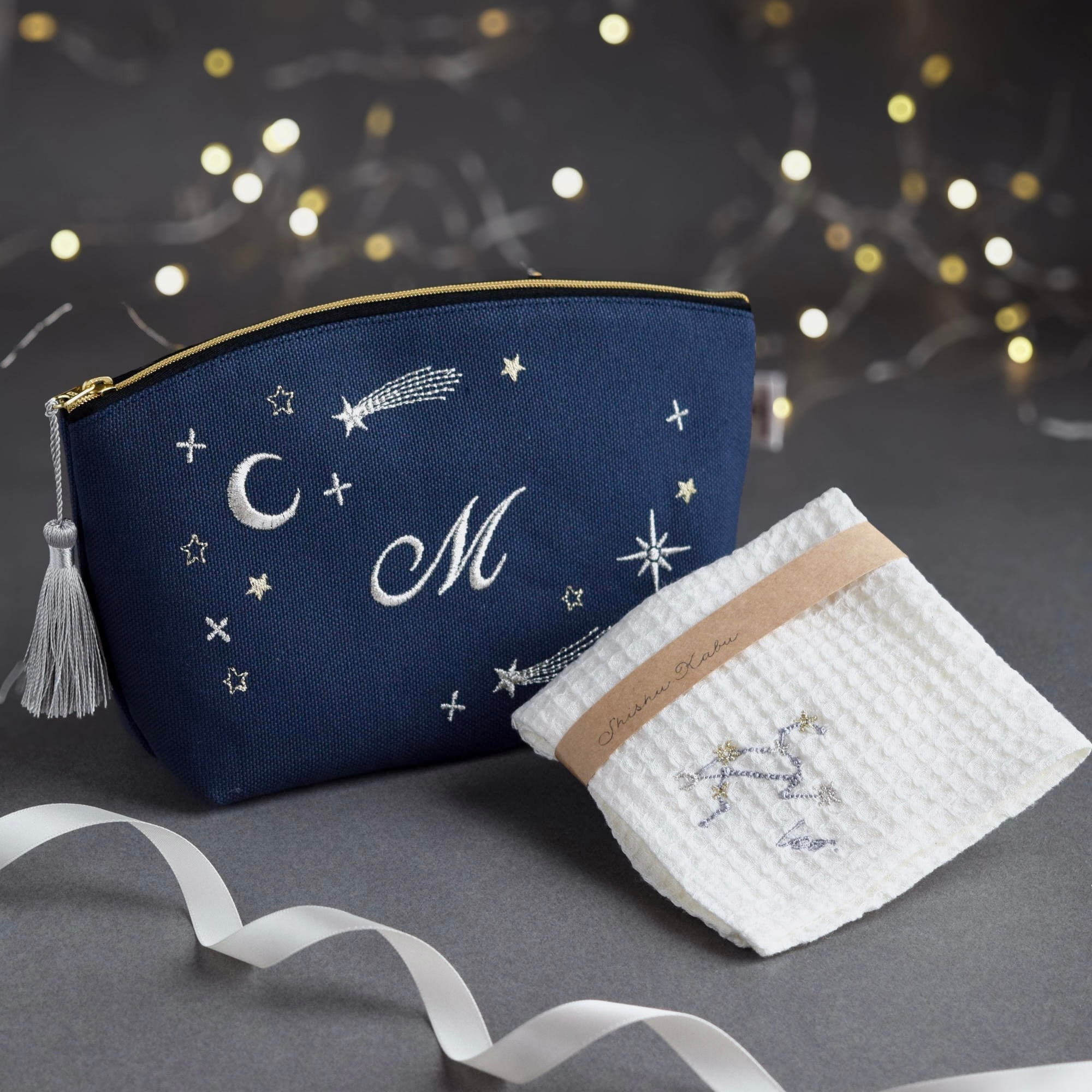 選べるイニシャル】星空の刺繍ポーチ & 十二星座の刺繍ハンカチの