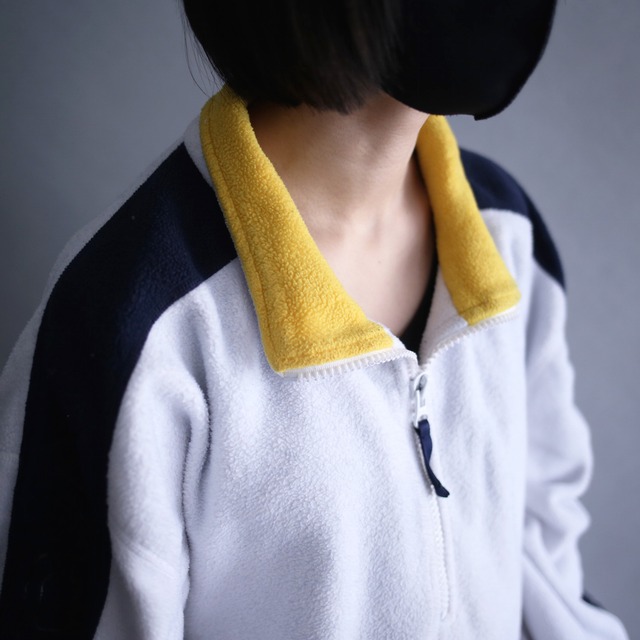 "NAUTICA" switching and sleeve letter design over silhouette fleece pullover