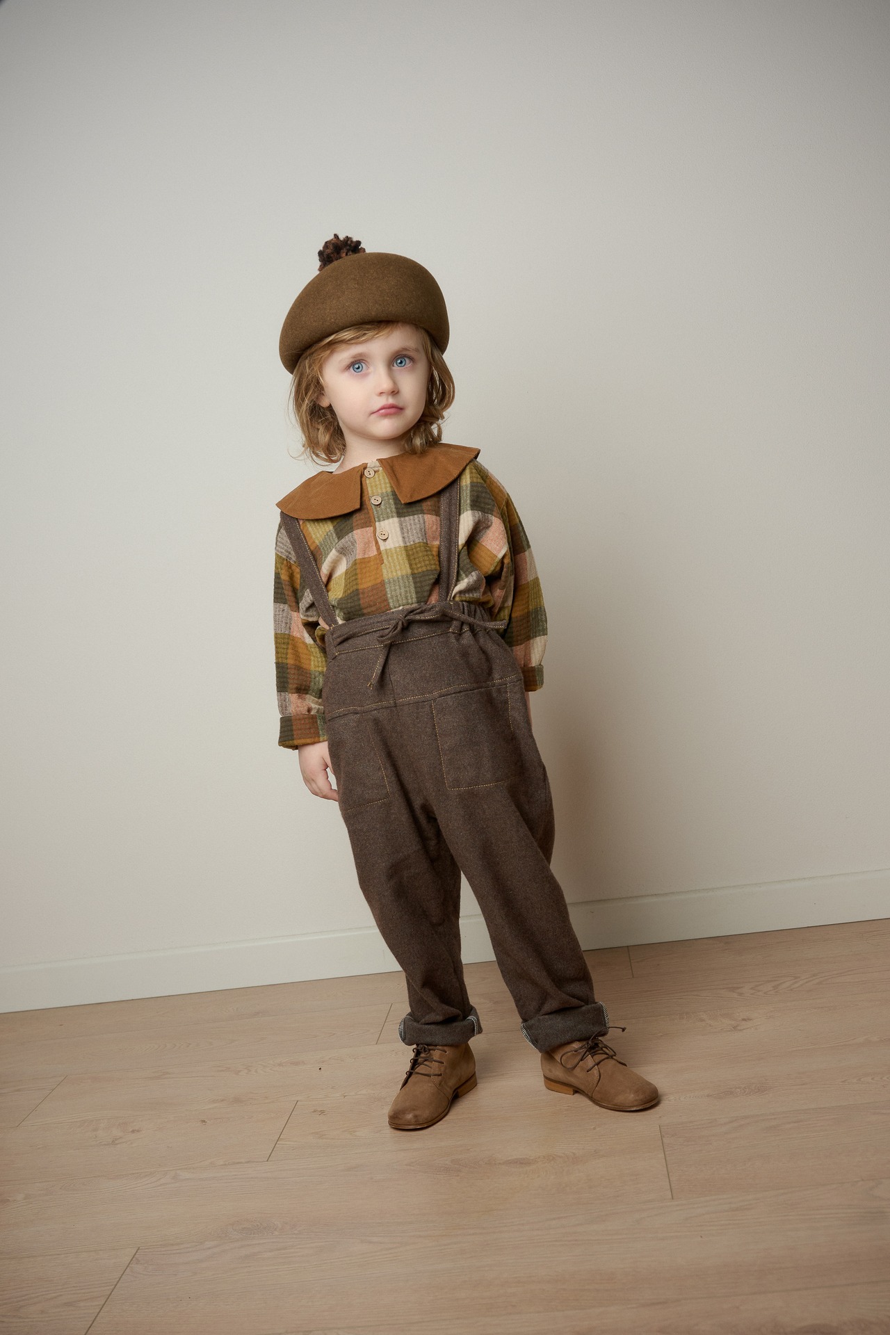 HELLOLUPO　BROOKS TROUSERS - Bear