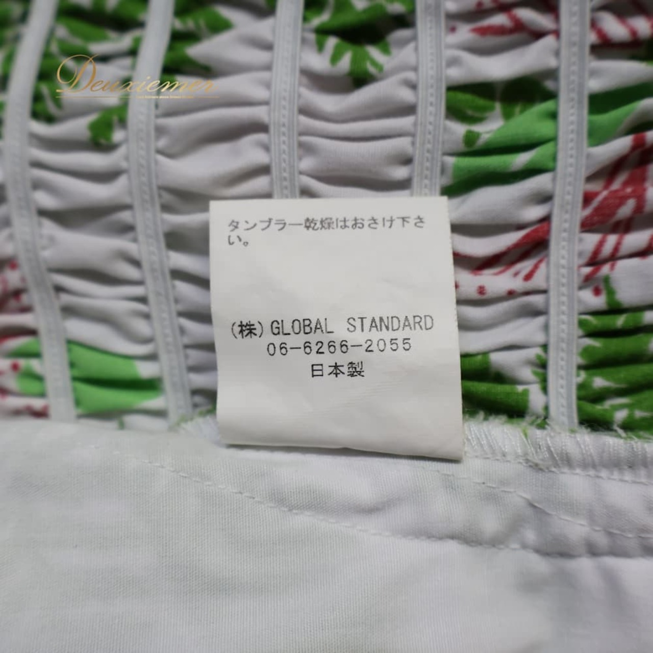 フラダンス 衣装 ALOHA STANDARDS アロハスタンダード ツーピース セットアップ 上下セット ホワイト系 日本製 チューブトップ シングル シンプル かわいい 華やか 鮮やか 明るい ハワイアン アロハ ハワイアンプリント ダンス レッスン 練習