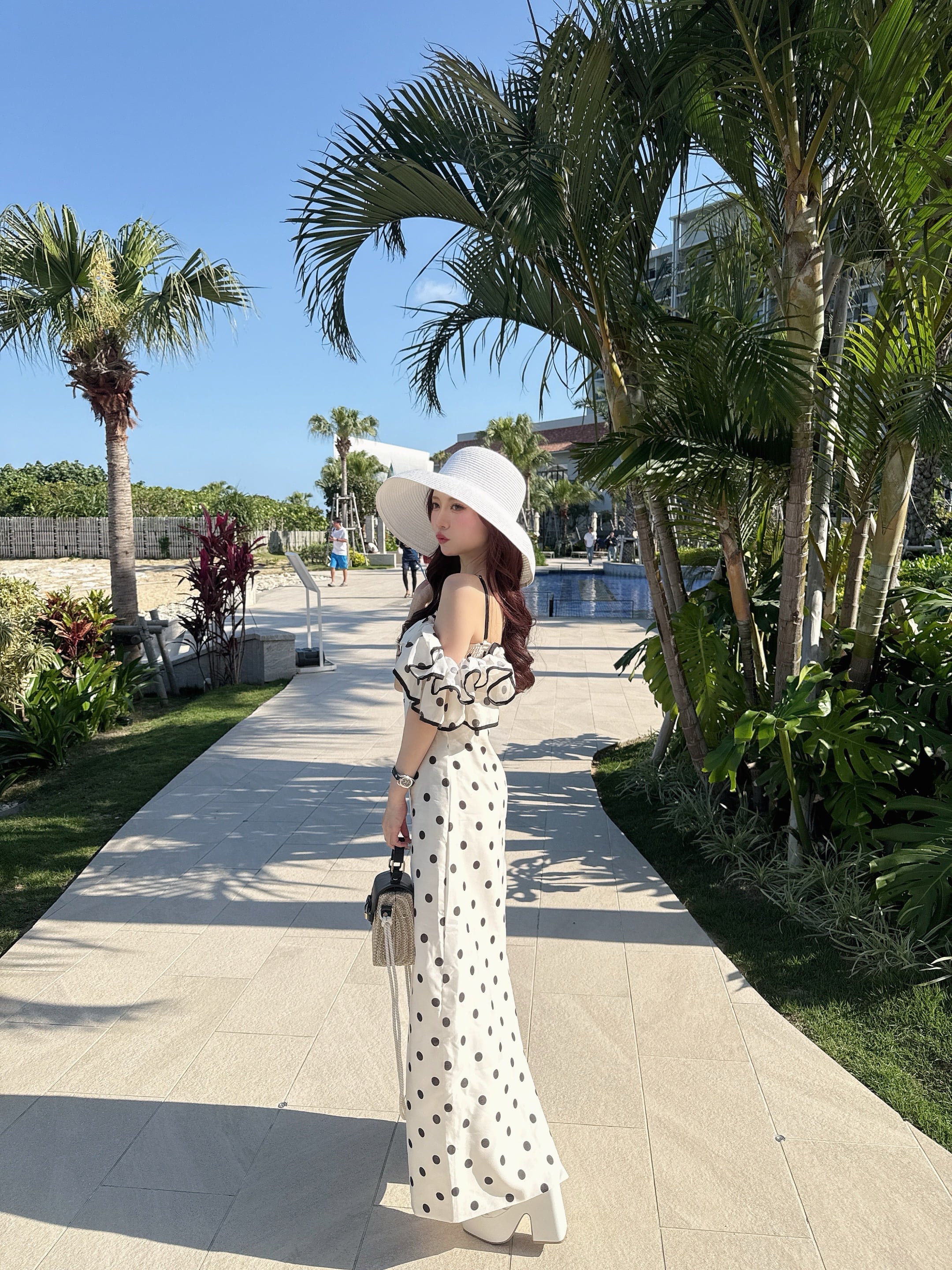 ドット柄袖フリルオフショルワンピース | selectshop elmyu