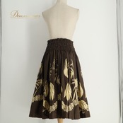 フラダンス 衣装 ALOHA FABRICS アロハファブリック パウスカート ブラウン系 植物柄 ダンサー柄 踊り子 ハワイアンプリント ハワイアン アロハ フラ ダンス レッスン 練習 シングル スカート フレア 茶 ベージュ系 華やか かわいい おしゃれ 上品 大人っぽい 練習着