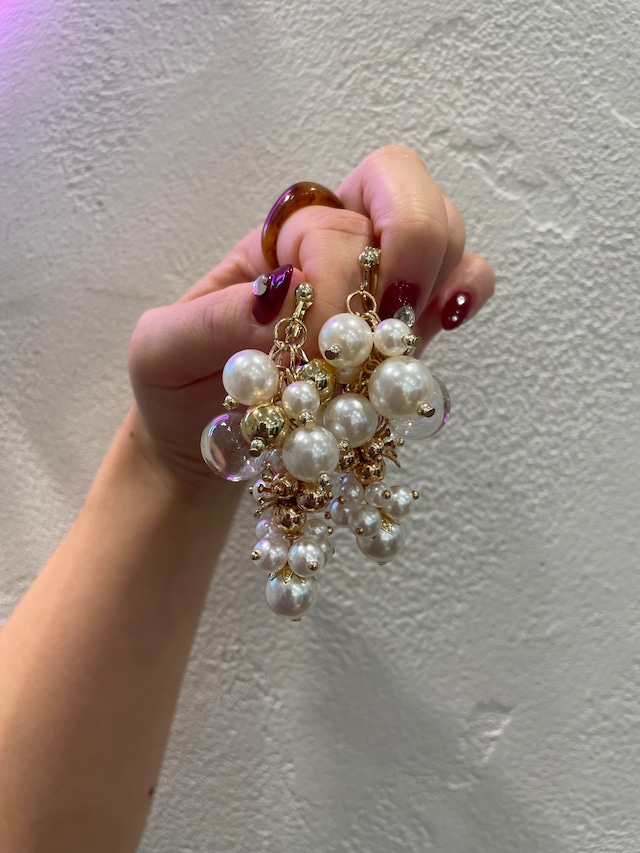 Pearl charm bell [earring]