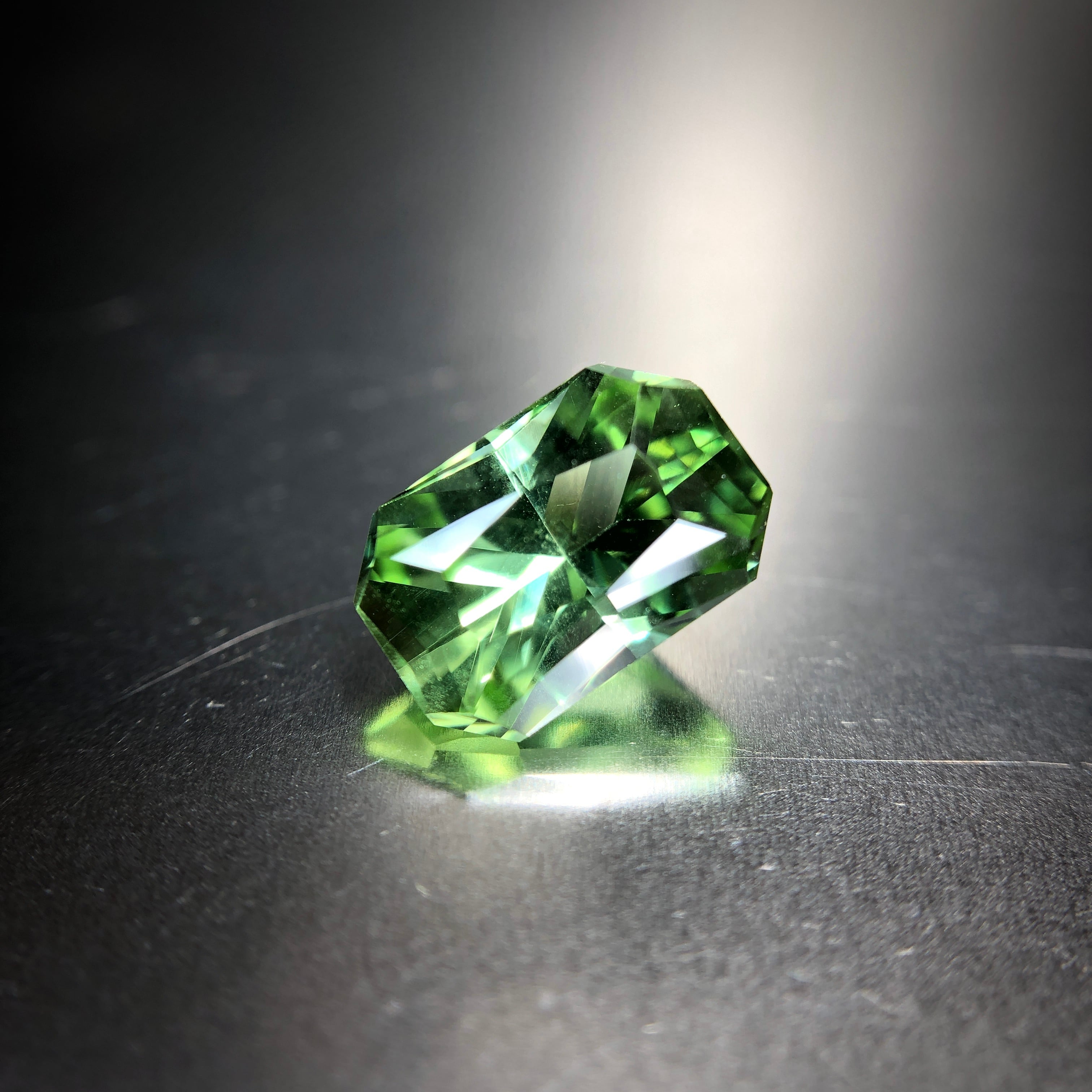 Original Cut】爽やかなミントグリーン 2.3ct 天然 グリーン