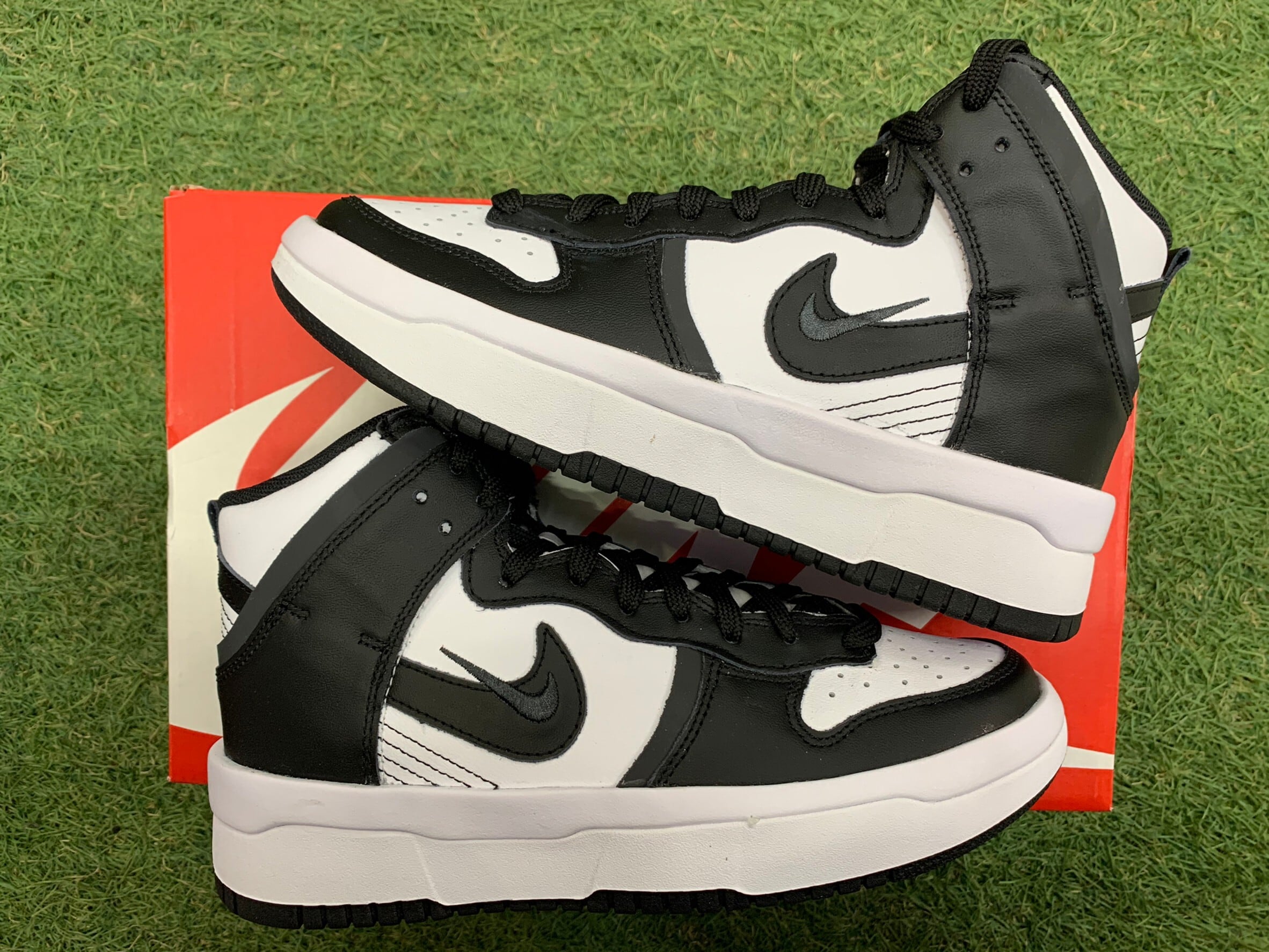 NIKE WMNS DUNK HIGH UP WHITE/BLACK DH3718-104 23.5㎝ 34074 | BRAND 