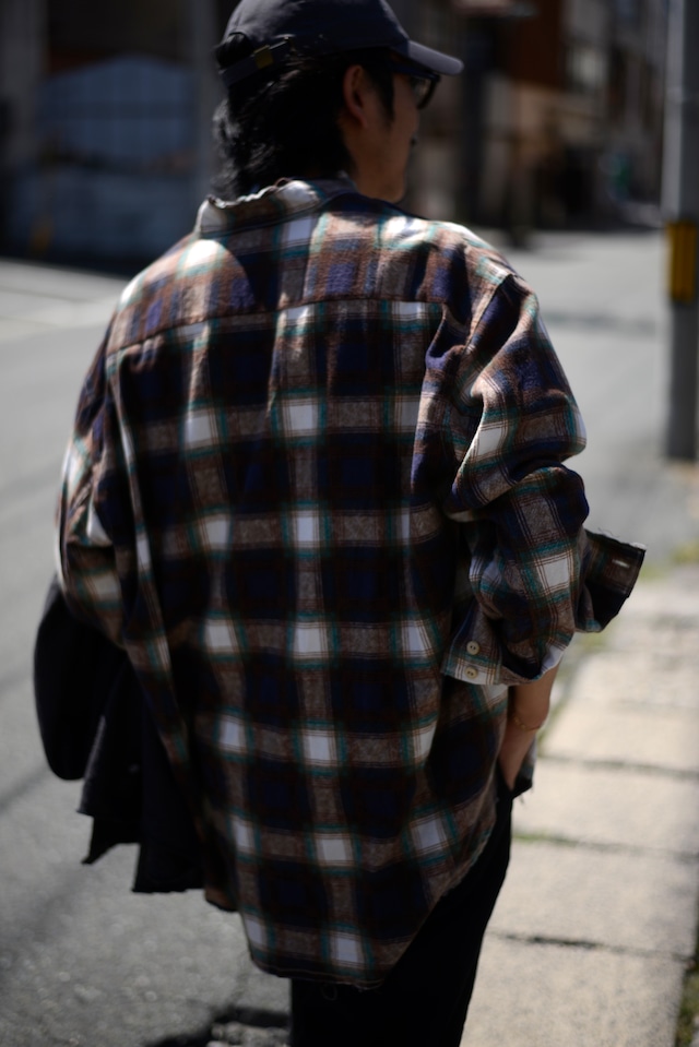 blackbird / cut off collar shirt (check Green)