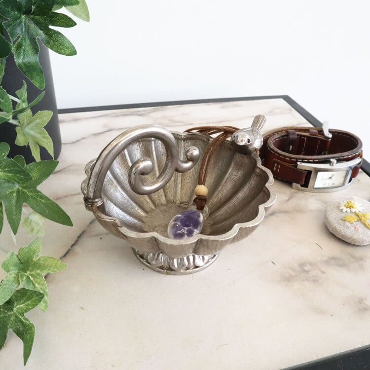 小鳥がちょこん♪ヨーロピアンアイアン小物入れ