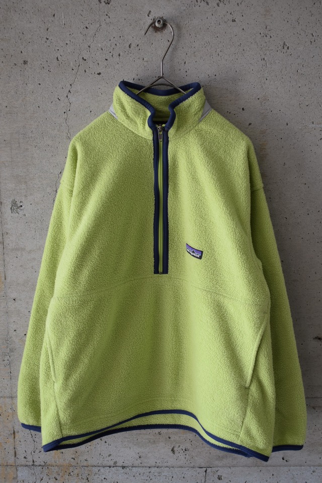 Long top with ribbon design