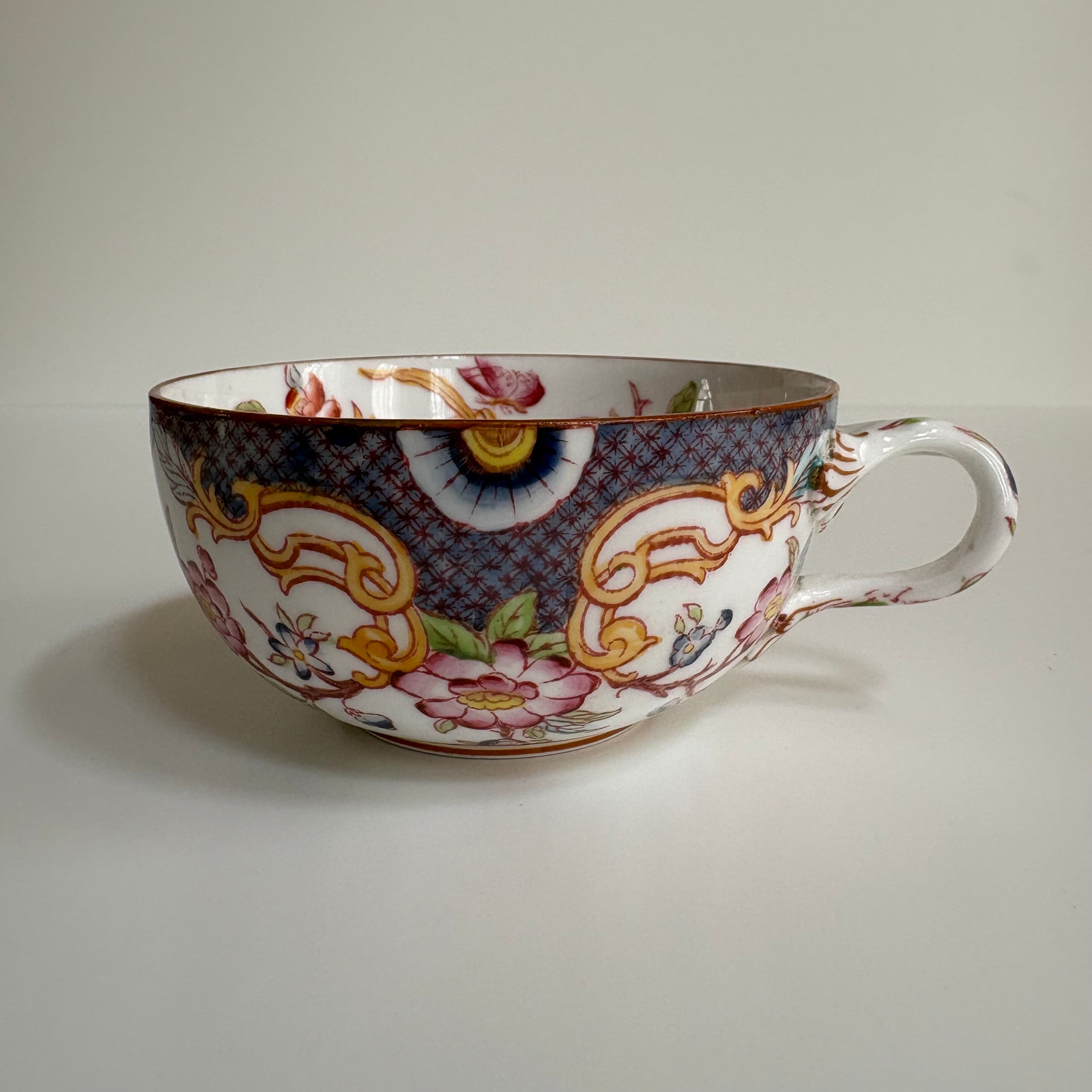 サルグミンヌ MINTON No.217 ティーカップ（気品ある紫の装飾