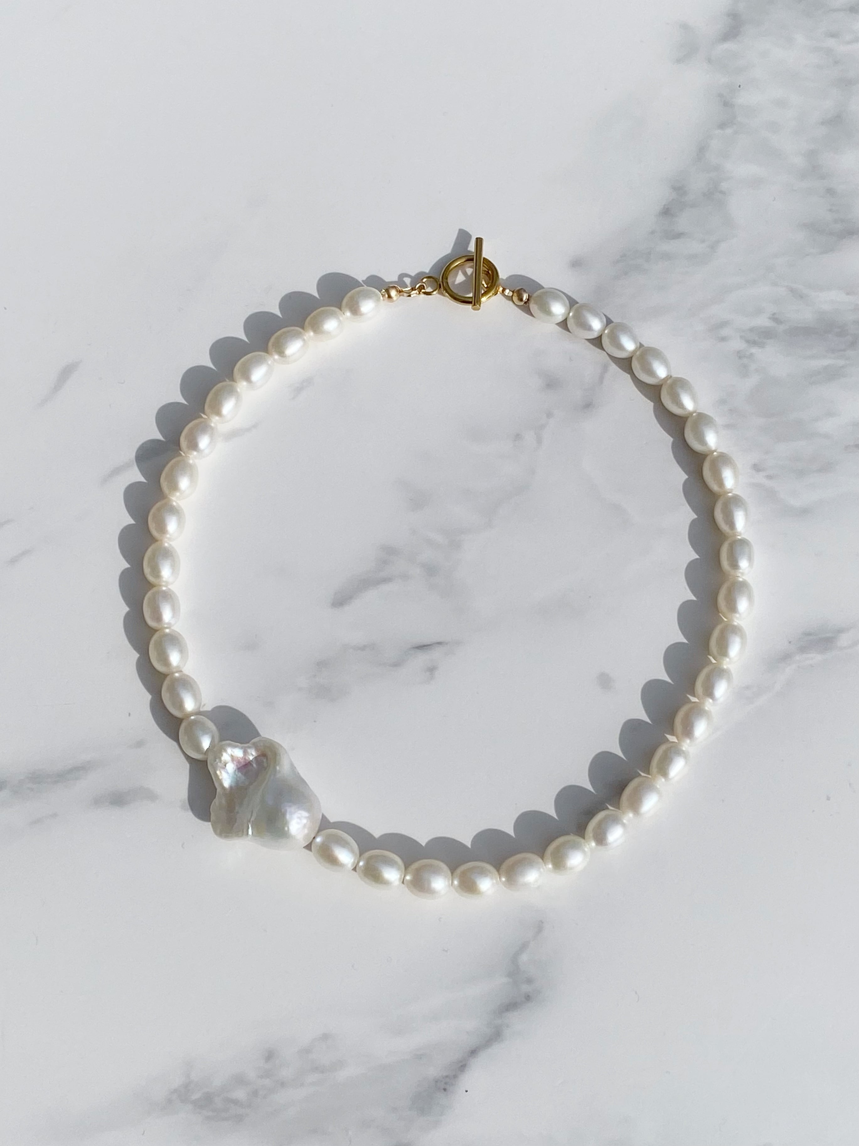 point baroque pearl necklace