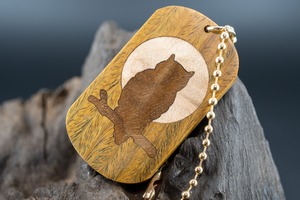 【翡翠の木】 パロサント ドッグタグ 象嵌 夜とミミズク