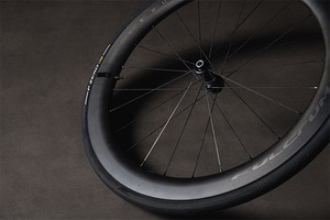 P ZERO RACE TLR RS BLK