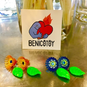 BENICOTOY flower ピアス