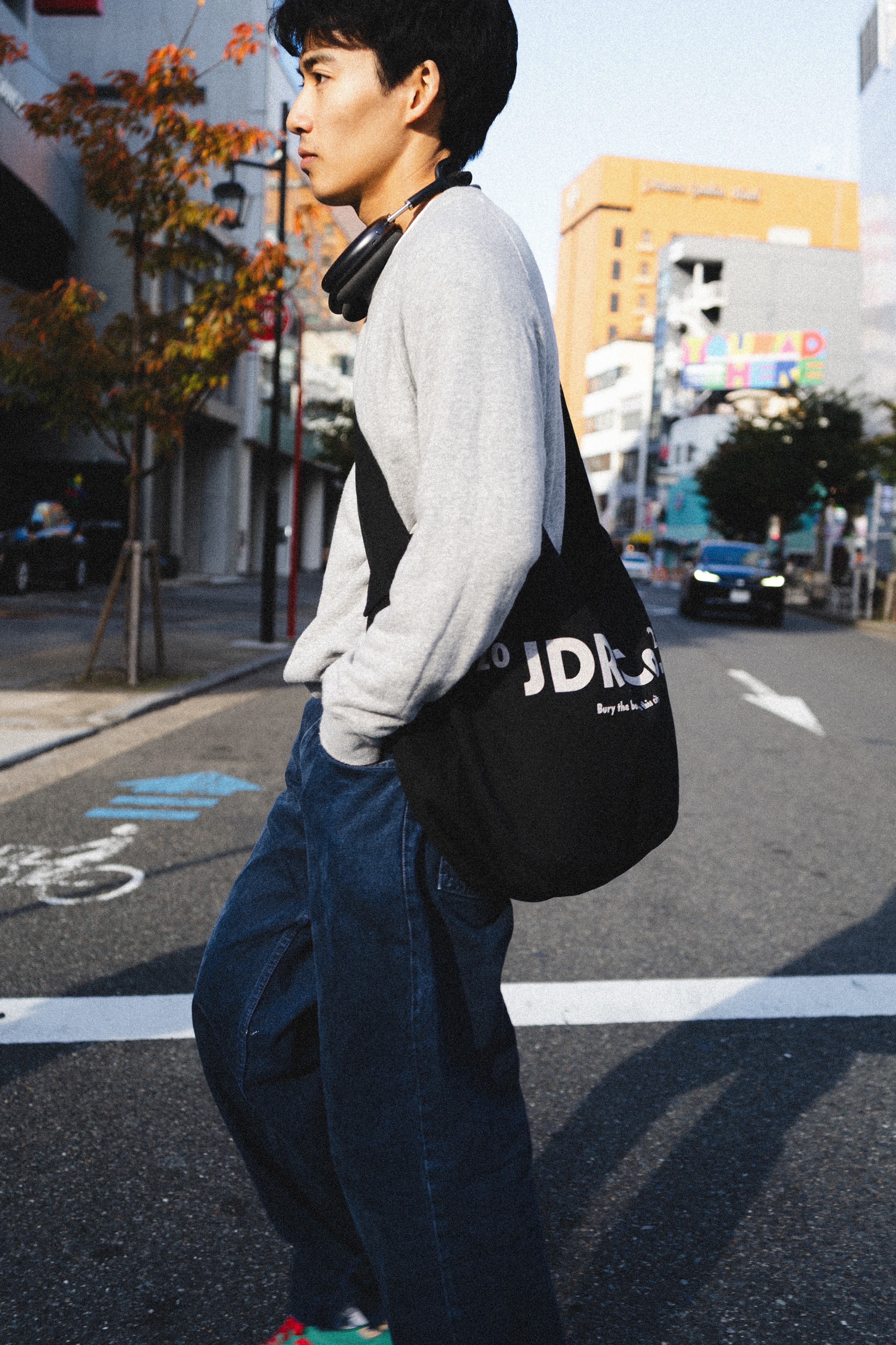 CLASSIC LOGO MESSENGER BAG（BLACK） | JAN DARA RIN