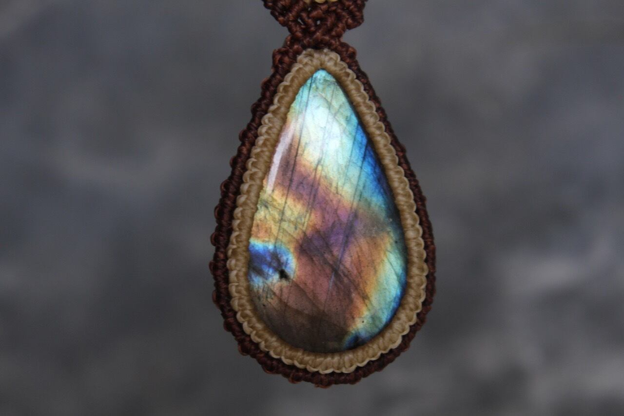 Multicolor labradorite kyanite micromacrame pendant