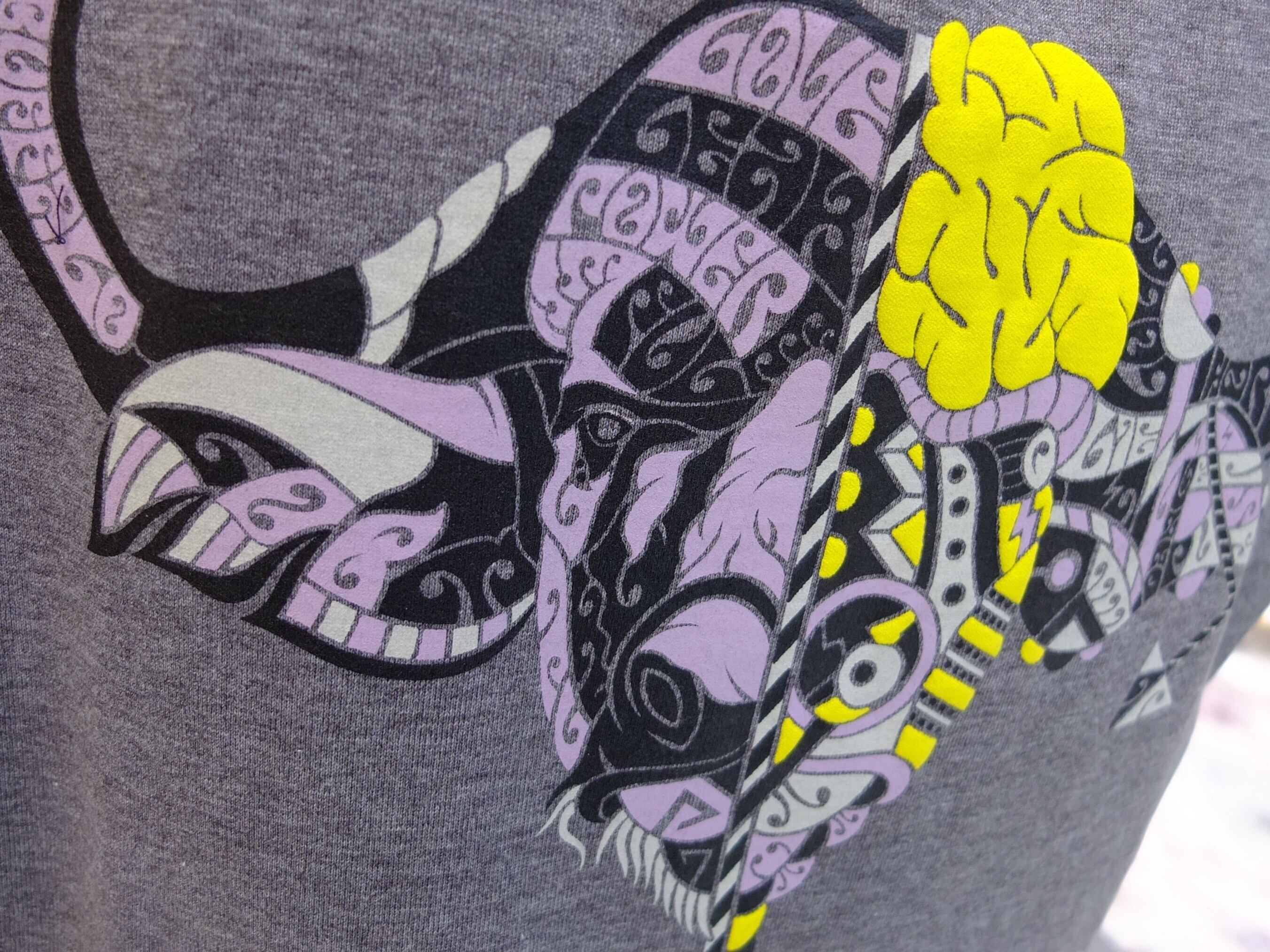 ラストツーS:ギュウギュウギュウのバッファローTシャツ C/#備長炭の灰色