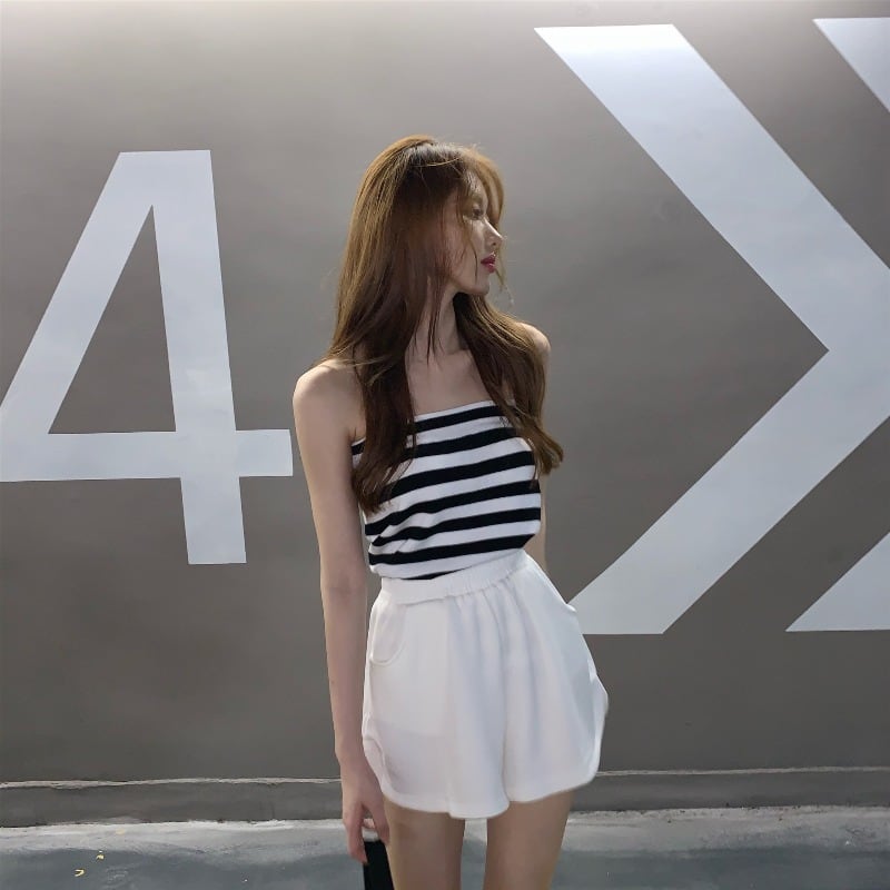 ストライプトップス ストラップレスサマーニットショートノースリーブシャツ 半袖 ハーフスリーブ 夏物 ブラックストロベリース19464834525