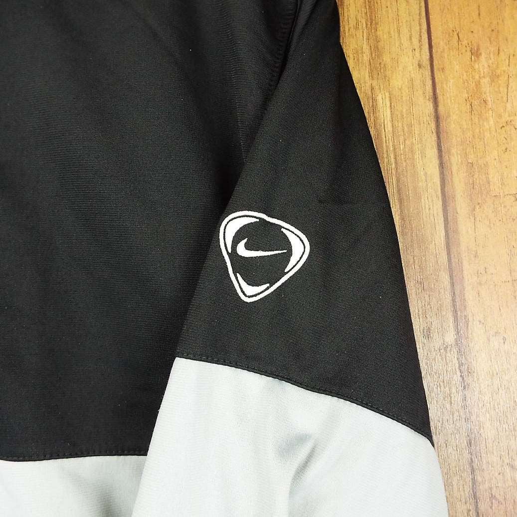 レディースM｜NIKE ナイキ バイカラー ファスナーポケット 袖ロゴ