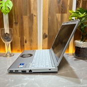 最新2021年式 Panasonic Let's note SV1/Core i5 第11世代/メモリ16GB/SSD256GB/軽量ノートパソコン