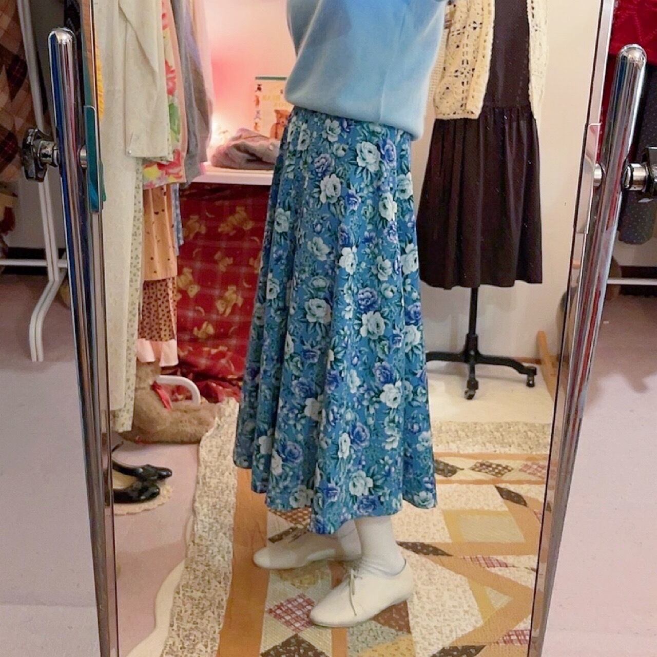 blue rose crepe long skirt