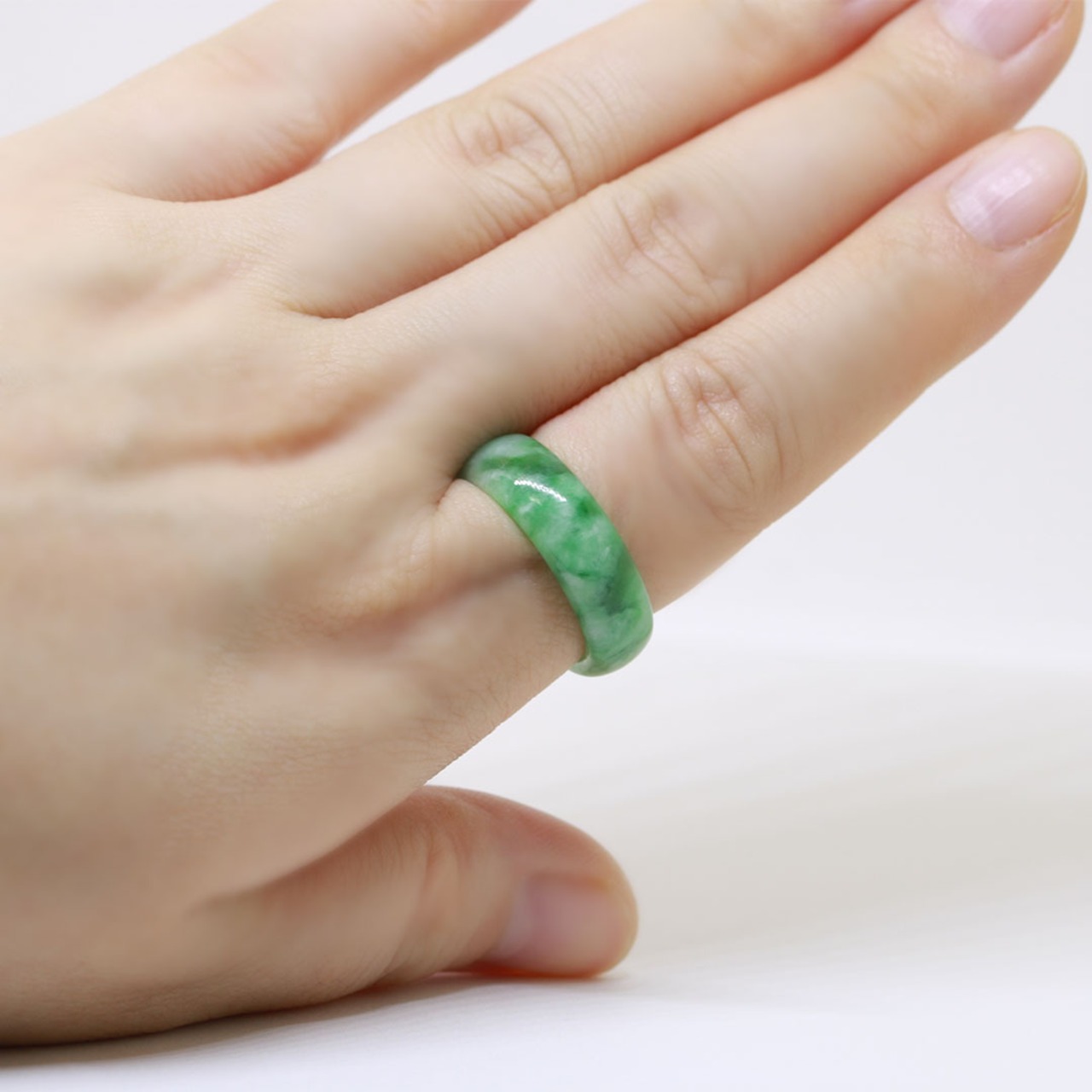 【16.5号】翡翠 くり抜き リング ヒスイ ジェダイト 翡翠甲丸リング A貨翡翠 jd_rg1093