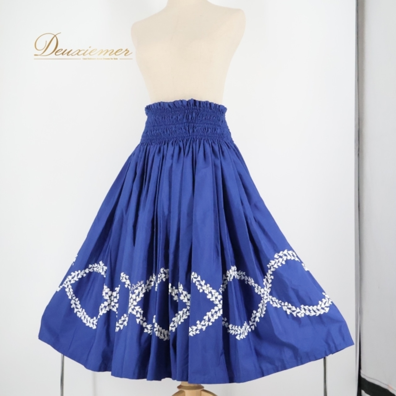 フラダンス 衣装 パウスカート ブルー系 パンドール 日本製 ハワイアンプリント アロハ フラ ダンス レッスン 練習 ハワイアン Paondor かわいい 上品 鮮やか 華やか おしゃれ 大人っぽい シングル スカート ホワイト系 青 白 ブルー おしゃれ スカート フラダンス衣装 ハワイ アロハ ダンス 練習用 可愛い フラ衣装 カジュアル 大人 女性用 ハワイアンデザイン パウスカート日本製