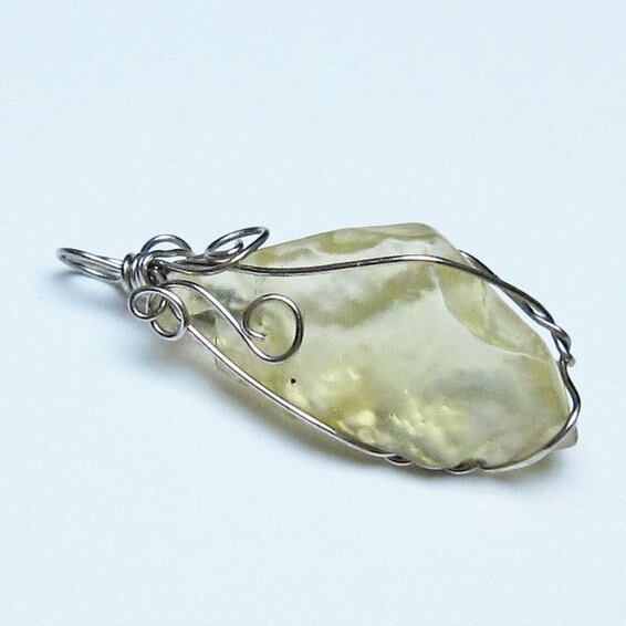 リビアングラス ペンダント 一点物 メール便可 112-13732