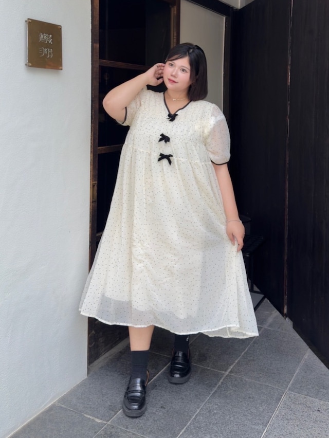 季節感たっぷりの大人フェミニン ドット柄リボン付きシフォンワンピース  ミディ丈 ギャザー 体型カバー 大きいサイズ 韓国 CH9837