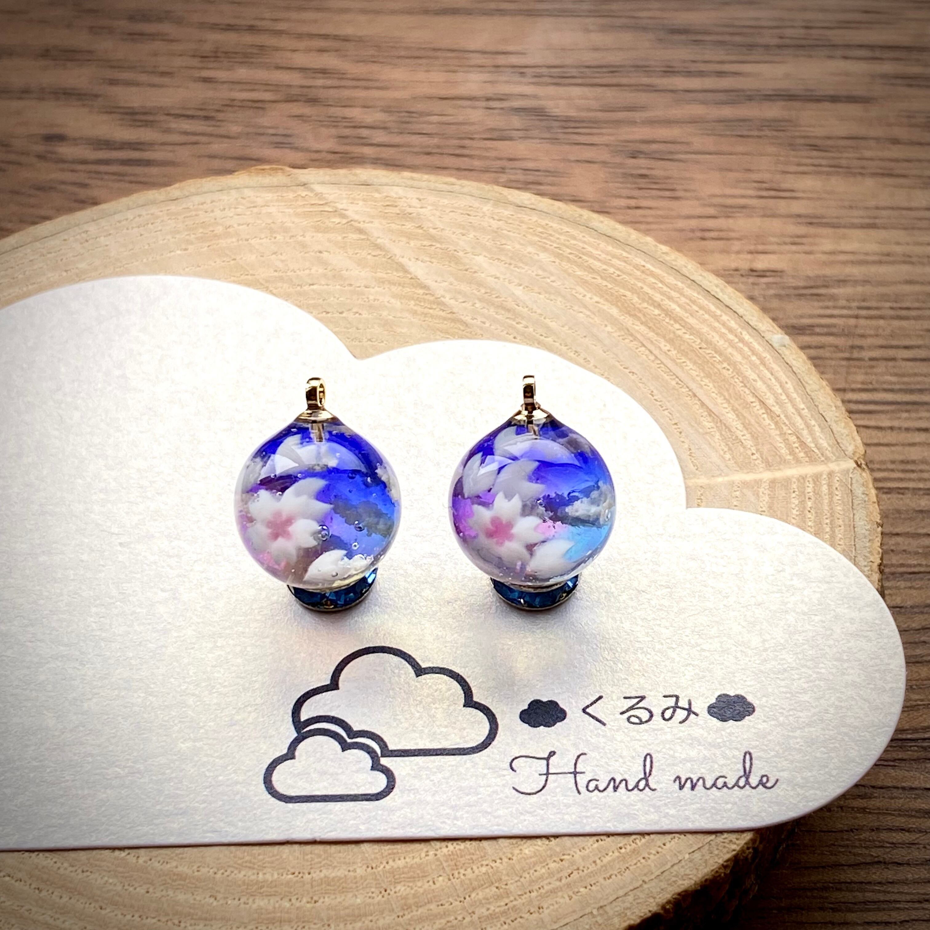 レジンピアス イヤリング 夕暮れ空と桜 まん丸 12mm b